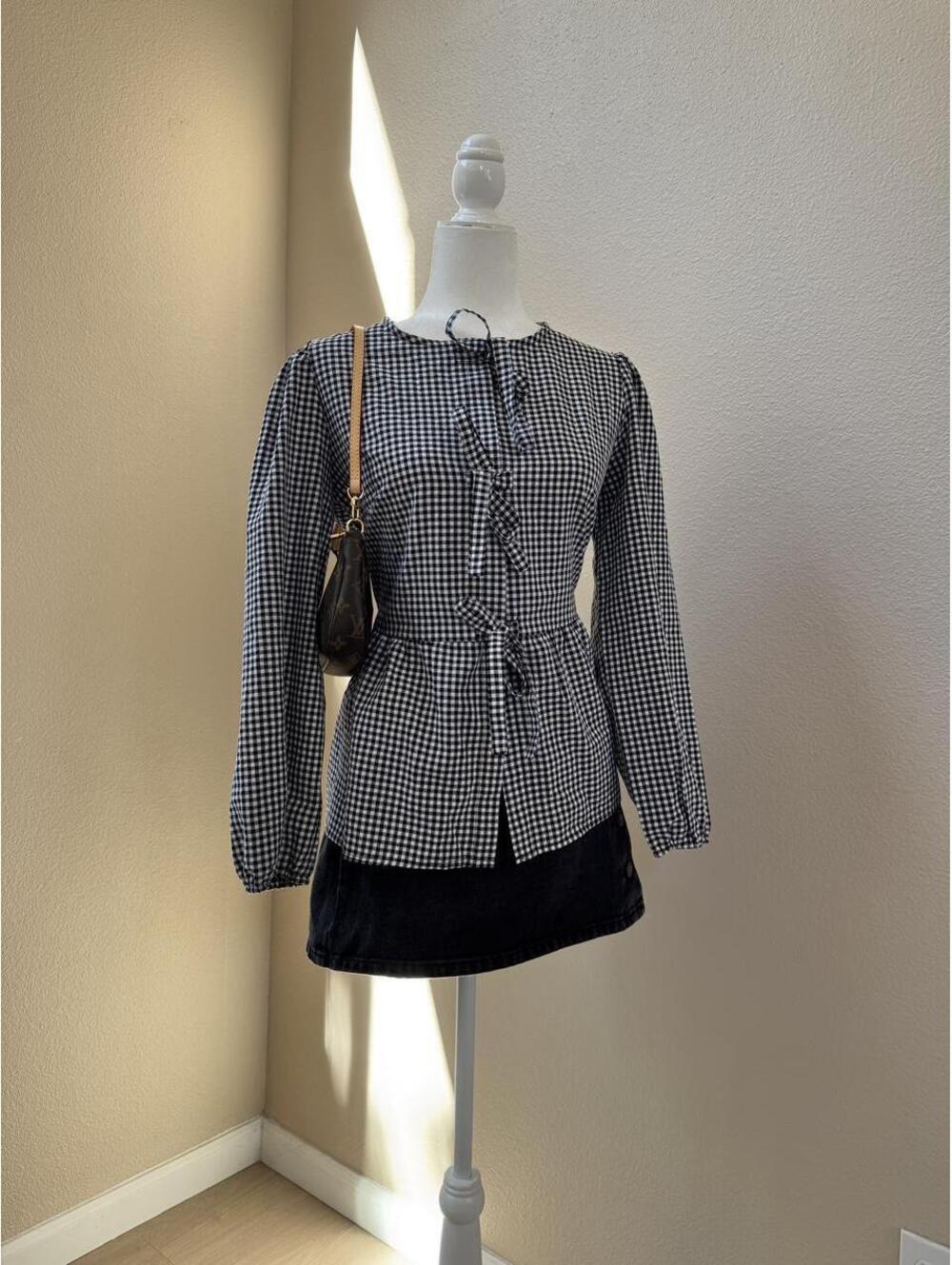 Pretty Garden black and white gingham blouse with tie front detail, size M